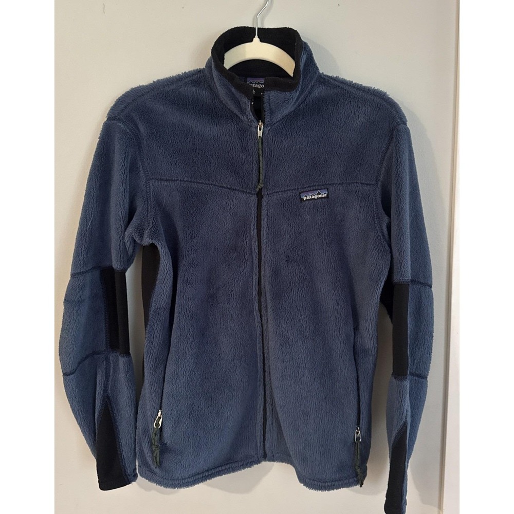 Vintage blue Patagonia R4 Regulator Fleece Jacket, featuring contrasting black